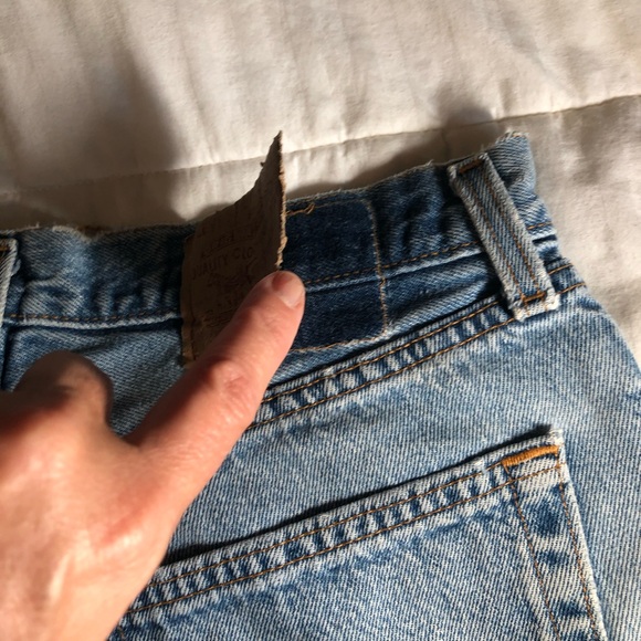 Levi Cutoffs  button down 502,s - Picture 4 of 8